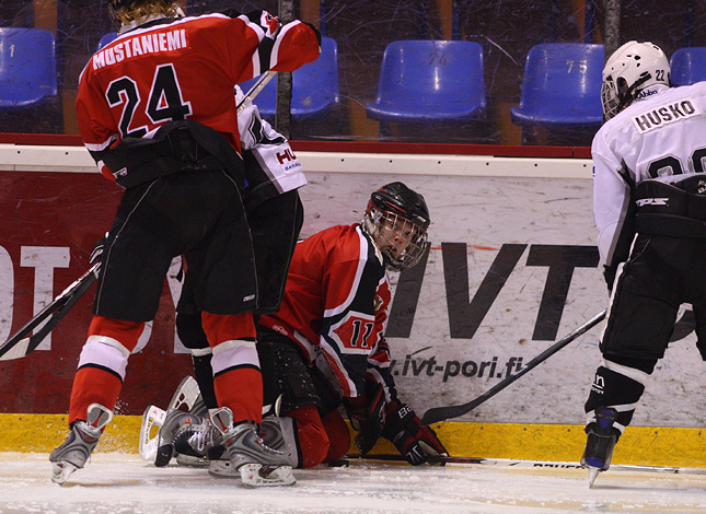 6.3.2010 - (Ässät B-TPS B)