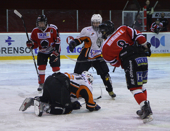 19.3.2010 - (Ässät B-HPK B)