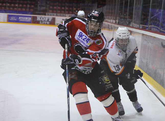 19.3.2010 - (Ässät B-HPK B)