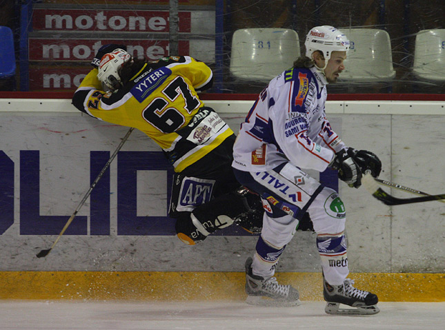 20.3.2010 - (Kärpät-Bewe)