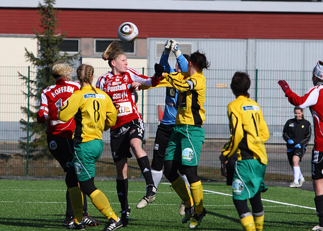 24.4.2010 - (NiceFutis N-Ilves N)