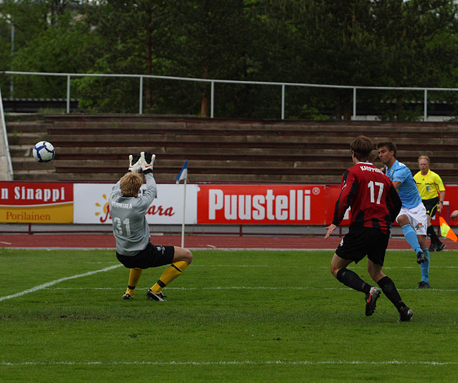 29.5.2010 - (FC PoPa-PK-35 Vantaa)
