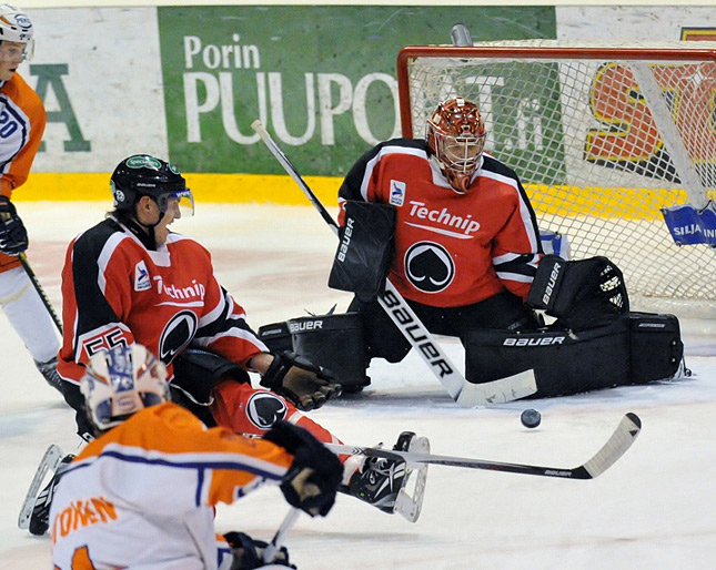 3.11.2010 - (Ässät A-Tappara A)