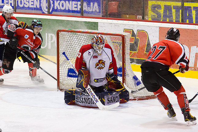 15.12.2010 - (Ässät A-Jokerit A)