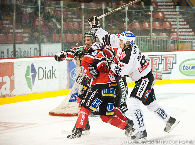 13.1.2011 - (Ässät-TPS)