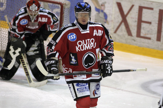 16.11.2004 - (Ässät-Lukko)