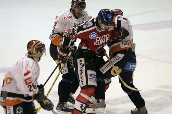 25.11.2004 - (Ässät-HPK)