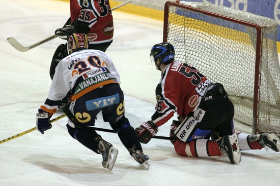 25.11.2004 - (Ässät-HPK)