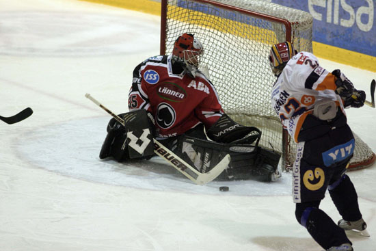 25.11.2004 - (Ässät-HPK)