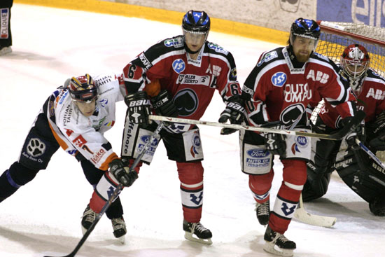 25.11.2004 - (Ässät-HPK)