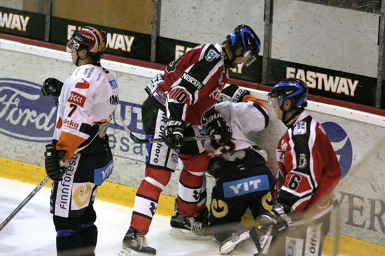 25.11.2004 - (Ässät-HPK)