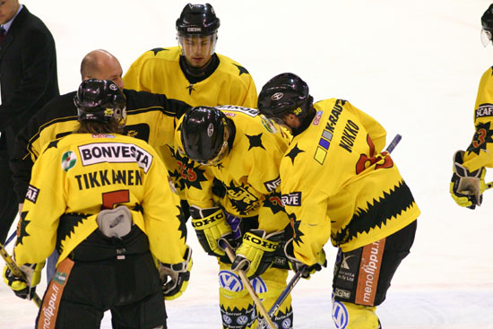 20.11.2004 - (Ässät-SaiPa)