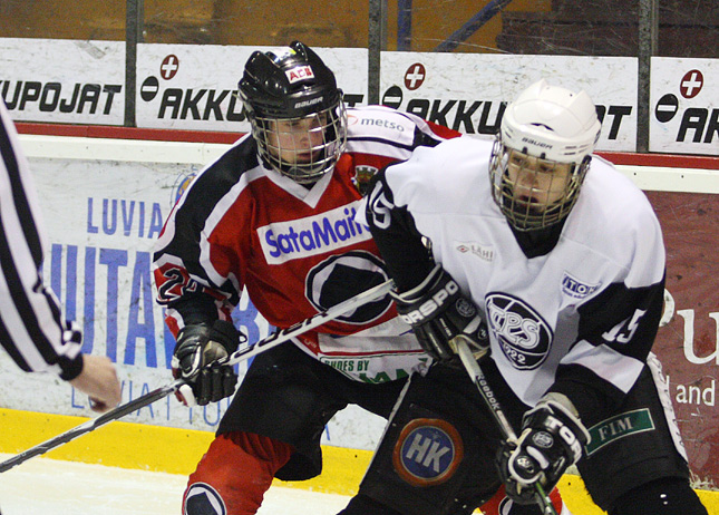 22.1.2011 - (Ässät B-TPS B)