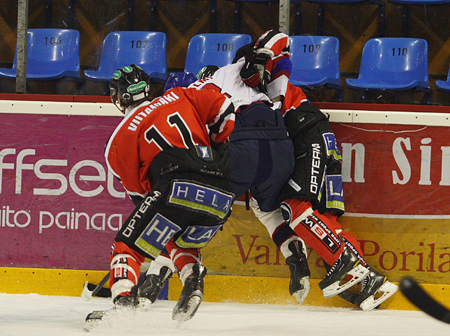 23.2.2011 - (Ässät A-HIFK A)