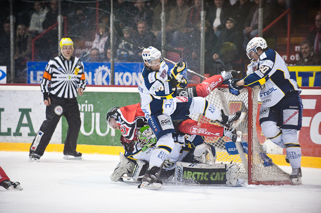 18.3.2011 - (Ässät-Blues)