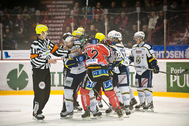 18.3.2011 - (Ässät-Blues)