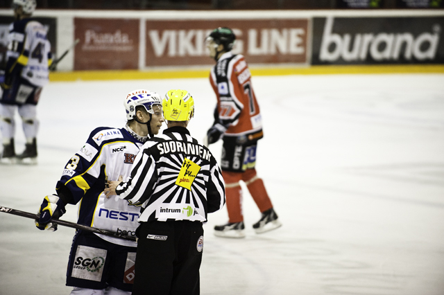 21.3.2011 - (Ässät - Blues)