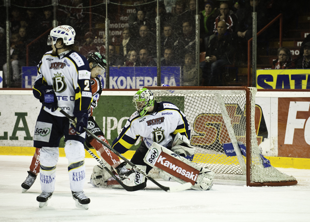 21.3.2011 - (Ässät - Blues)