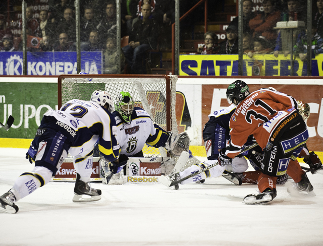 21.3.2011 - (Ässät - Blues)