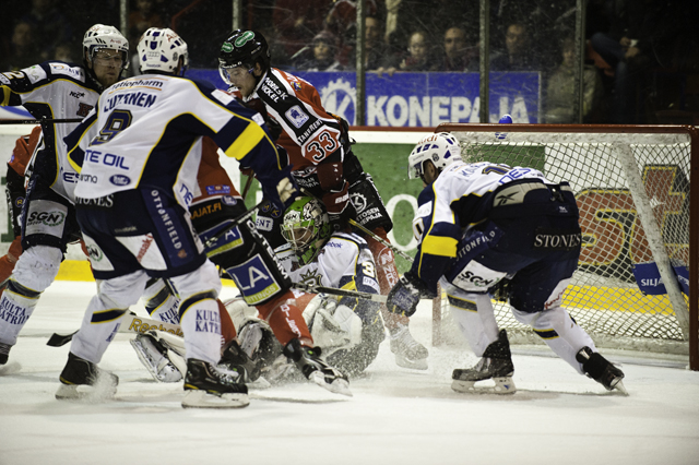 21.3.2011 - (Ässät - Blues)