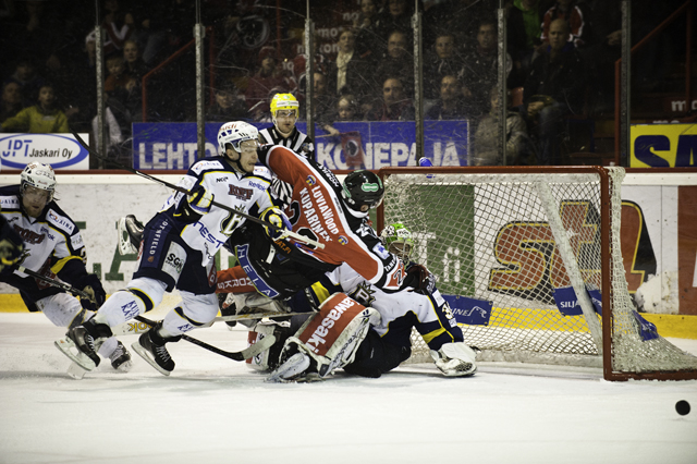 21.3.2011 - (Ässät - Blues)