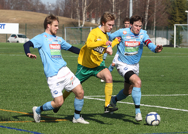 16.4.2011 - (FC PoPa-Ilves)