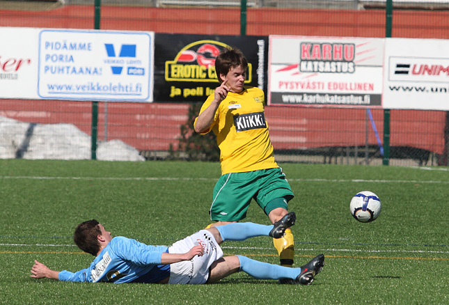 16.4.2011 - (FC PoPa-Ilves)