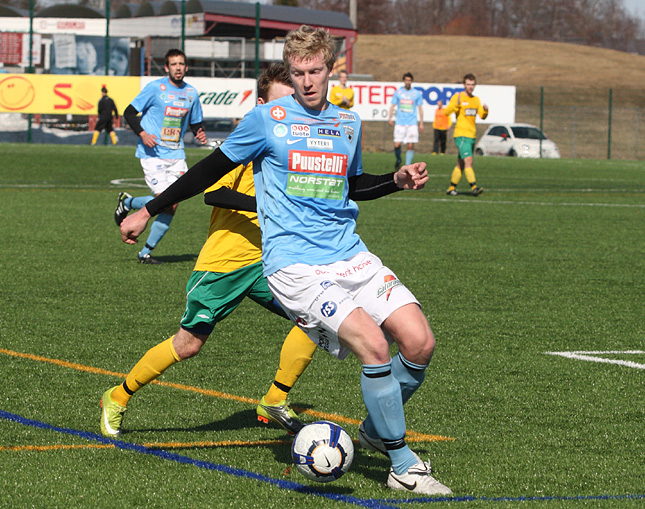 16.4.2011 - (FC PoPa-Ilves)