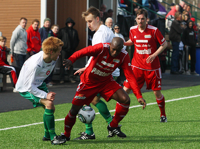 30.4.2011 - (FC Jazz-Tampereen Palloveikot)