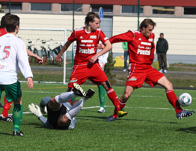 30.4.2011 - (FC Jazz-Tampereen Palloveikot)