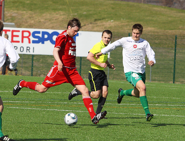 30.4.2011 - (FC Jazz-Tampereen Palloveikot)