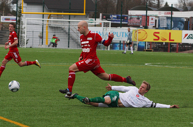 30.4.2011 - (FC Jazz-Tampereen Palloveikot)