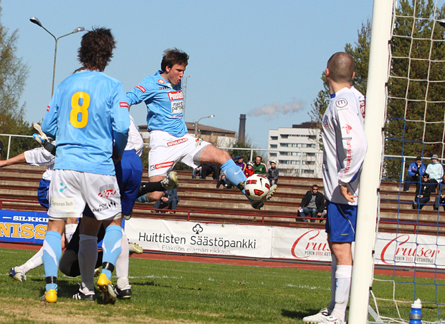 7.5.2011 - (FC PoPa-FC Hämeenlinna)