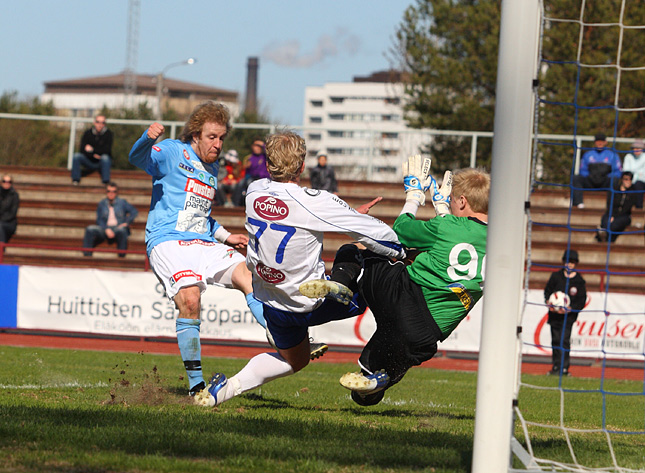 7.5.2011 - (FC PoPa-FC Hämeenlinna)