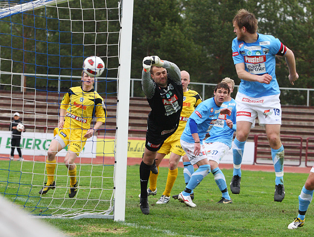 15.5.2011 - (FC PoPa-AC Oulu)