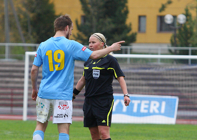 15.5.2011 - (FC PoPa-AC Oulu)