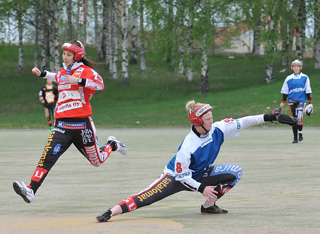 13.5.2011 - (Pesäkarhut B2-Pesäkarhut B1) 13.5.2011 - (Pesäkarhut B2-Pesäkarhut B1)