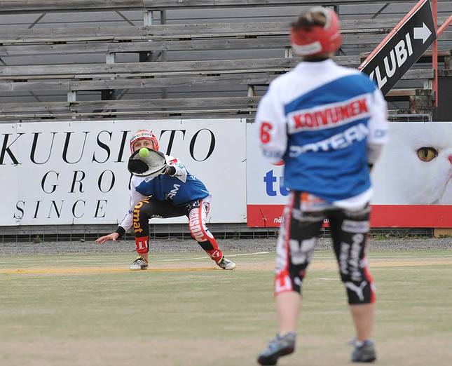 13.5.2011 - (Pesäkarhut B2-Pesäkarhut B1) 13.5.2011 - (Pesäkarhut B2-Pesäkarhut B1)