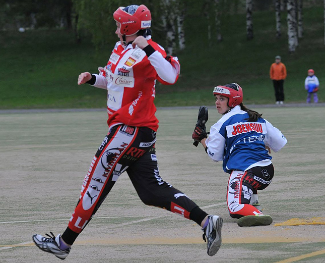 13.5.2011 - (Pesäkarhut B2-Pesäkarhut B1) 13.5.2011 - (Pesäkarhut B2-Pesäkarhut B1)