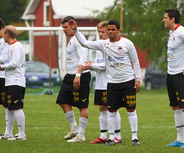 28.5.2011 - (Musan Salama-Tikkurilan Palloseura)