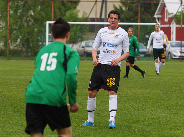 28.5.2011 - (Musan Salama-Tikkurilan Palloseura)