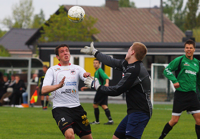 28.5.2011 - (Musan Salama-Tikkurilan Palloseura)