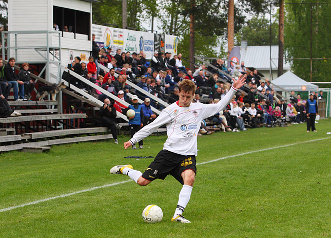 28.5.2011 - (Musan Salama-Tikkurilan Palloseura)