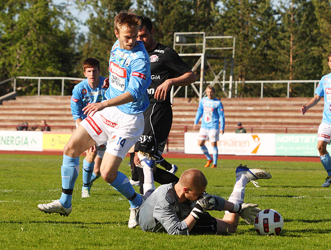 30.5.2011 - (FC PoPa-FC Lahti)