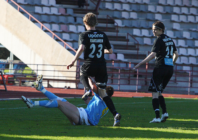 30.5.2011 - (FC PoPa-FC Lahti)