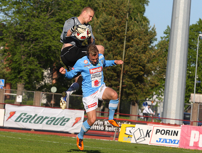 30.5.2011 - (FC PoPa-FC Lahti)