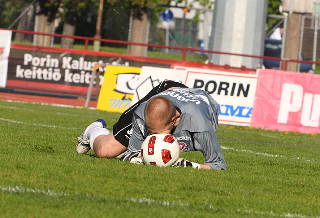 30.5.2011 - (FC PoPa-FC Lahti)