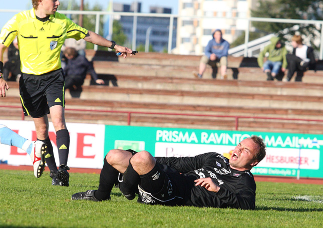 30.5.2011 - (FC PoPa-FC Lahti)