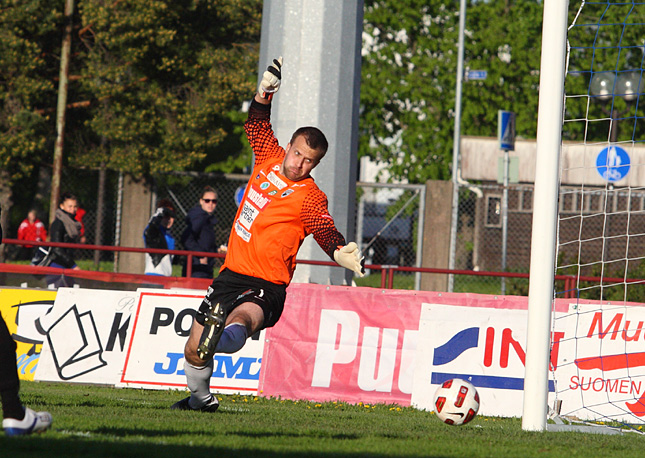 30.5.2011 - (FC PoPa-FC Lahti)