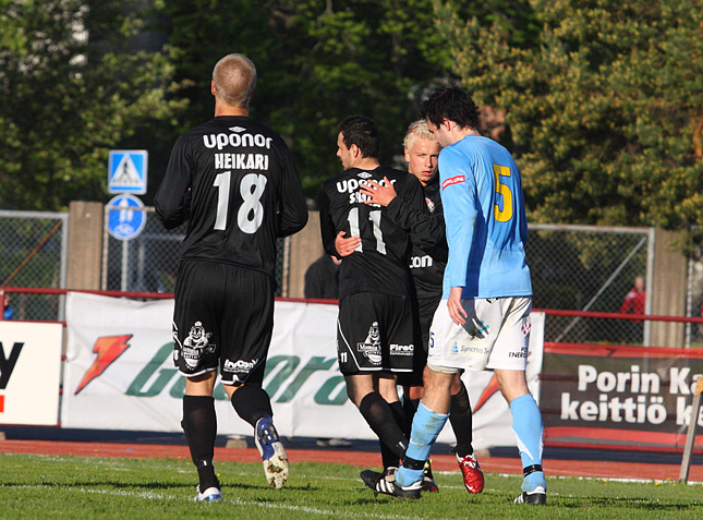 30.5.2011 - (FC PoPa-FC Lahti)